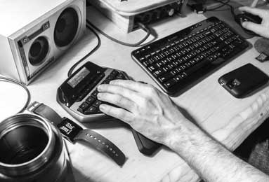 抖音4万粉小网红【巩义四姑娘】不雅视频曝光！与老公床上激情啪啪，账号已销号！