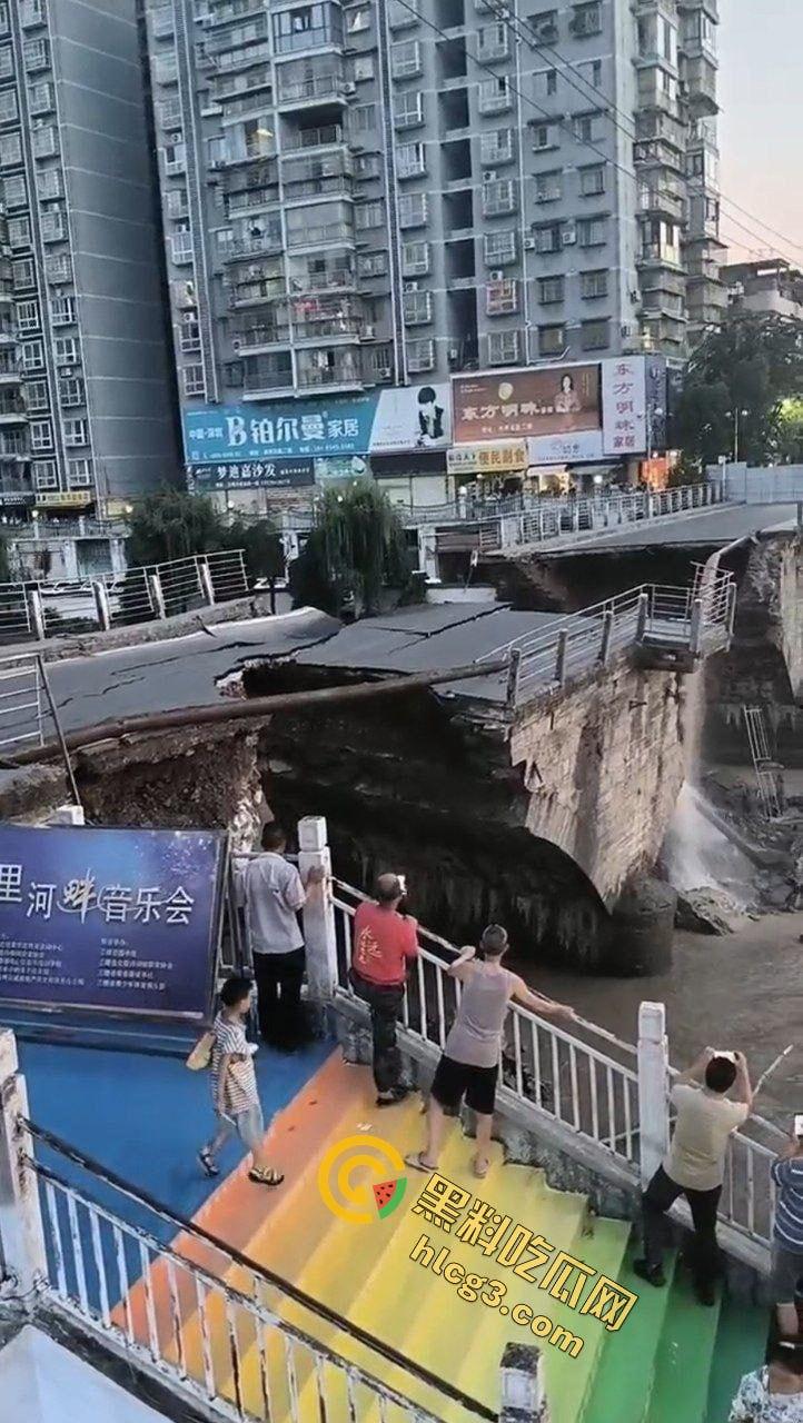 大桥崩塌现场!贵州三穗县龙庭大桥塌陷 及时封桥 无人伤亡-8