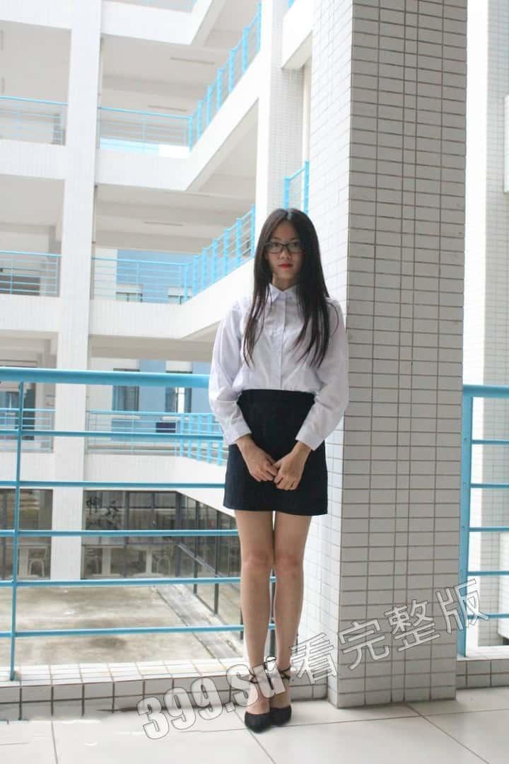 泄密 都在找的清纯女神 医院帮男友取精完整版来了  海量自拍做爱视频也被网友扒出  各种制服口交啪啪  超反差