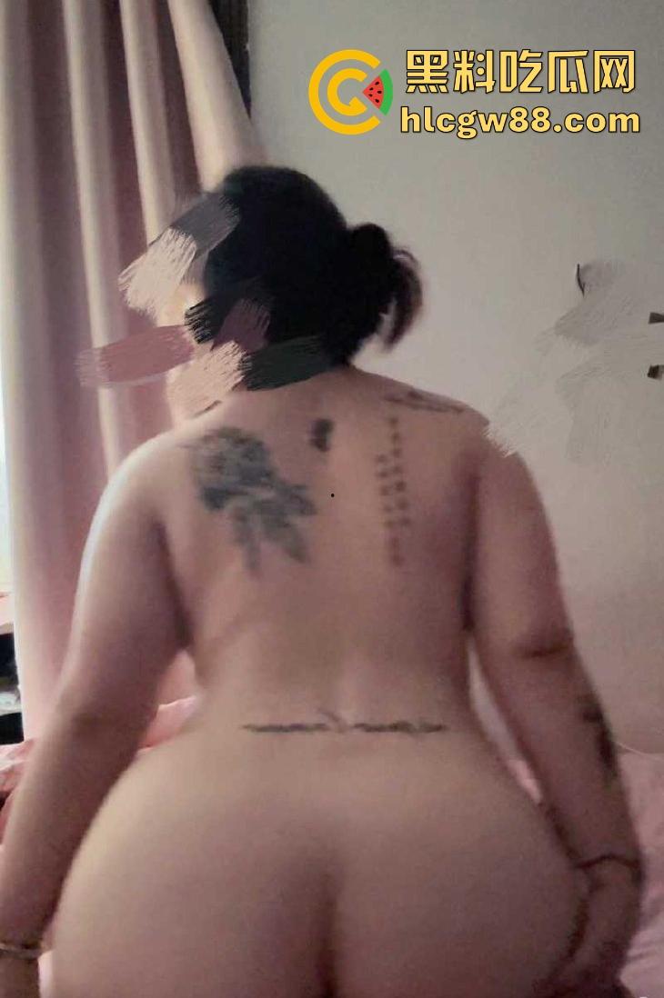 陕西西安24岁网瘾老师【周洛慧】大奶美女不谈恋爱约炮成瘾 私生活极度糜烂 身上纹身实锤本人-15