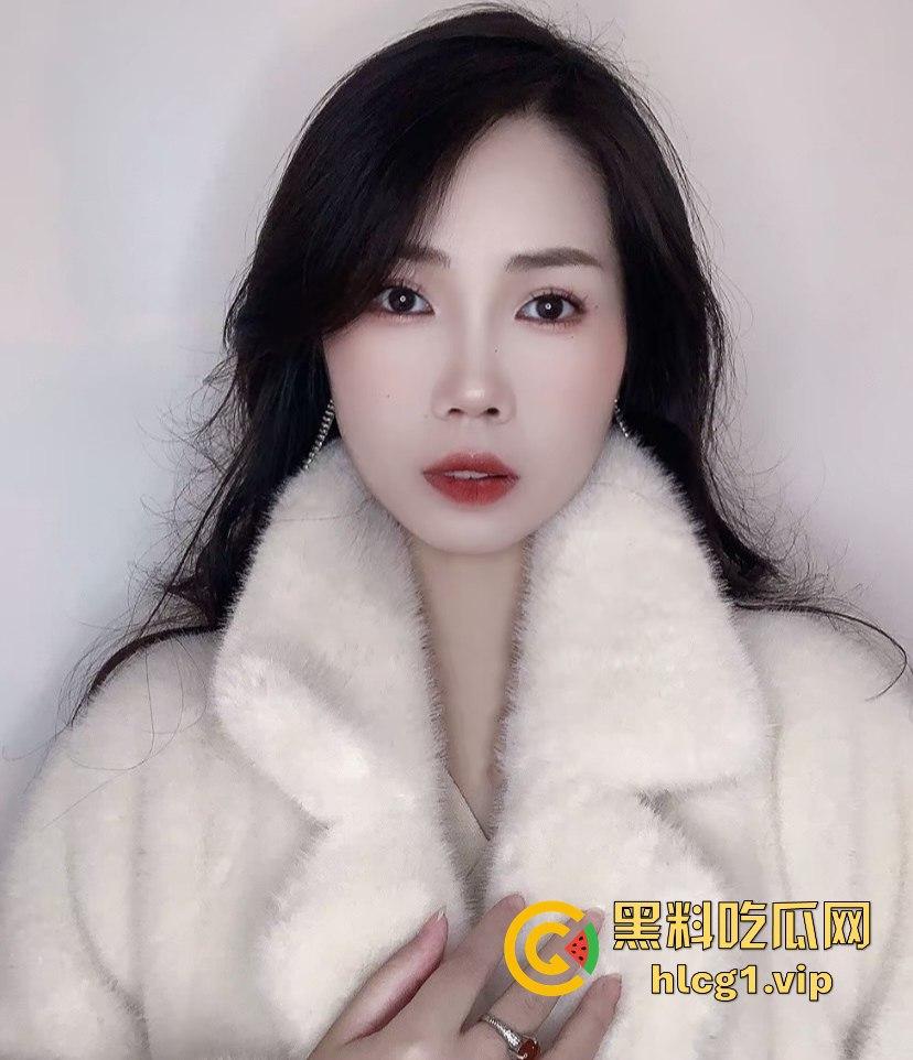 抖音网红菲尔裸舞视频曝光!高端定制漏脸顶B,风韵少妇性感魅力无法抵挡!-5