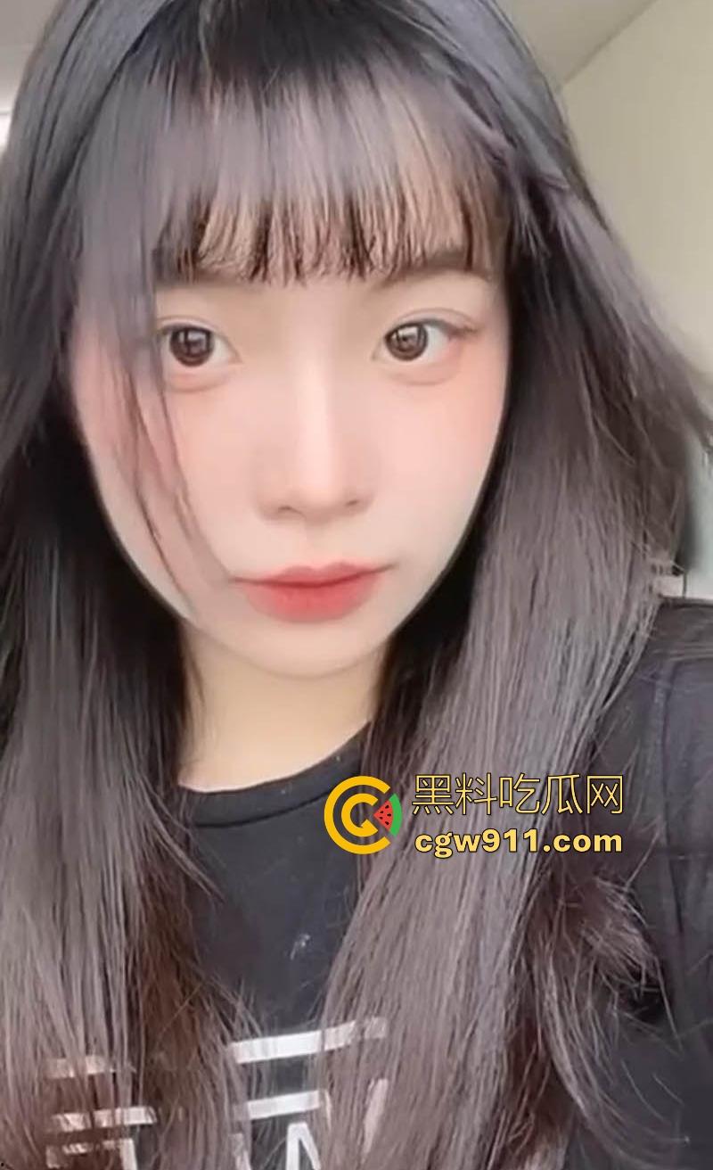 湖北师范大学极品校花【魏莉杏】分手后惨遭前男友曝光,露脸做爱画面火辣,呻吟不断极致淫靡!-4