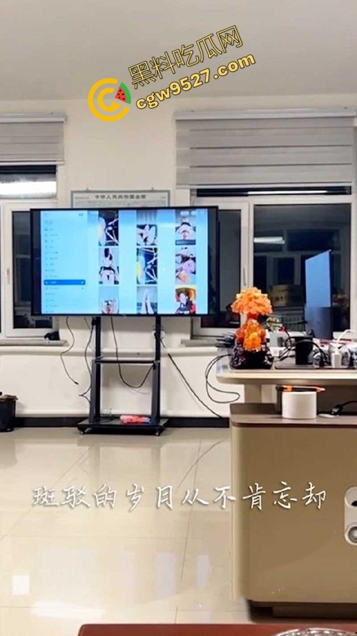 情侣劲爆性爱录像疯传网络!摄影师男友打造抖音色情艺术,满足瓜友们各种性幻想-3