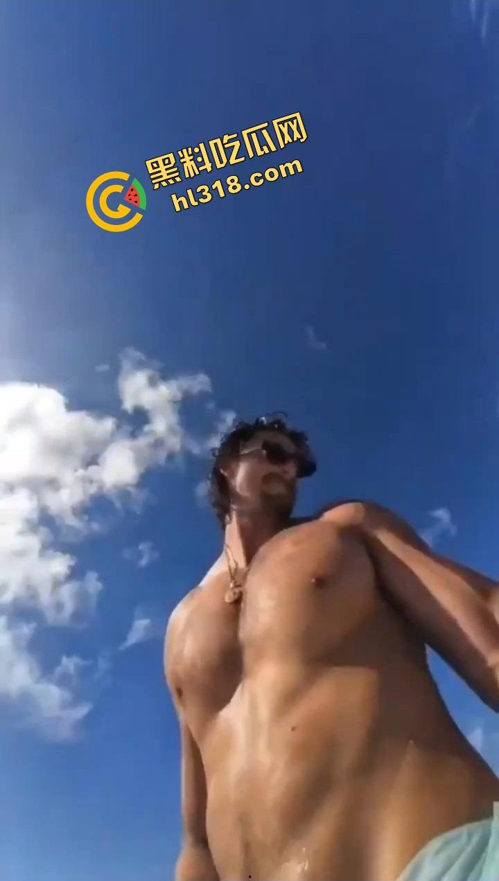 老外挑战大海漂流日逼,日到一半遇金枪鱼,鸡儿抽插手在抓鱼,打完炮还能吃活生鱼片,真正的野外求生!-4