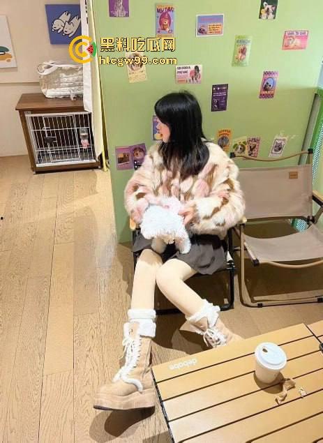 师范大学刚毕业的老师『 曹颖 』台上教语文台下当母狗,课堂上严肃教书,私下穿情趣装爱喝精液舔脚求疼爱!-2