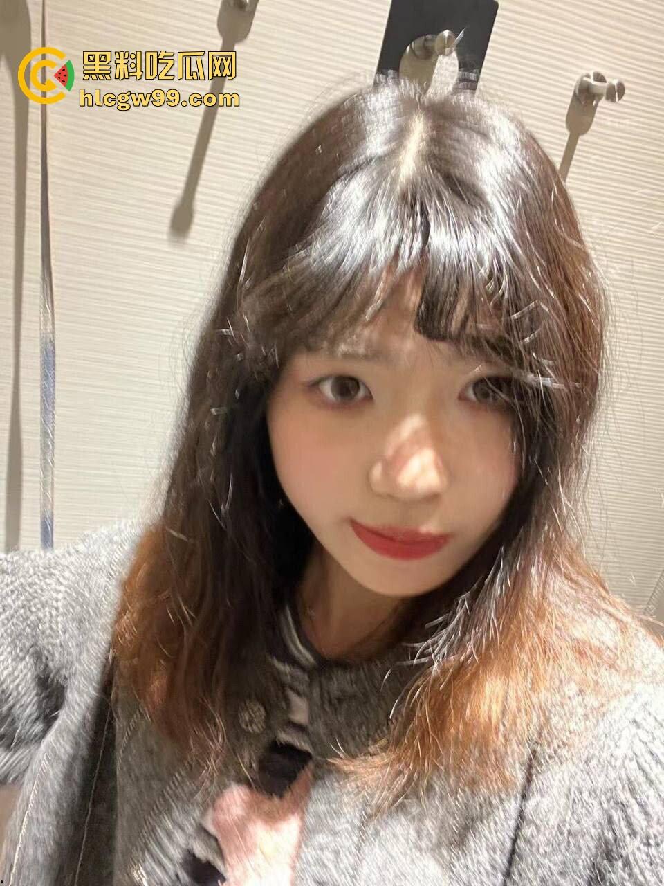 师范大学刚毕业的老师『 曹颖 』台上教语文台下当母狗,课堂上严肃教书,私下穿情趣装爱喝精液舔脚求疼爱!-3