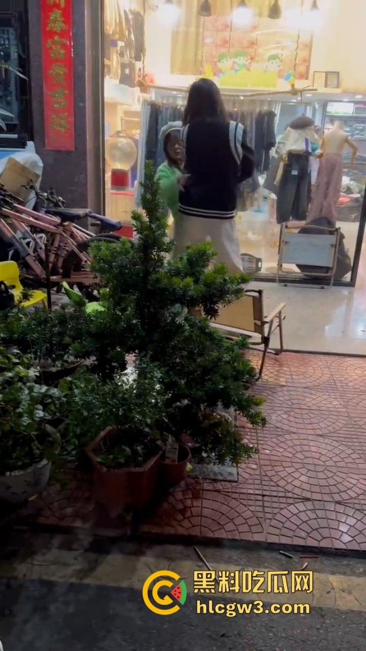 福建泉州已婚男经不住骚逼老皮条诱惑出轨劈腿 事后遭威胁帮其还钱直接崩溃 小三真实长相曝光:哥们你是真饿了啊?-6