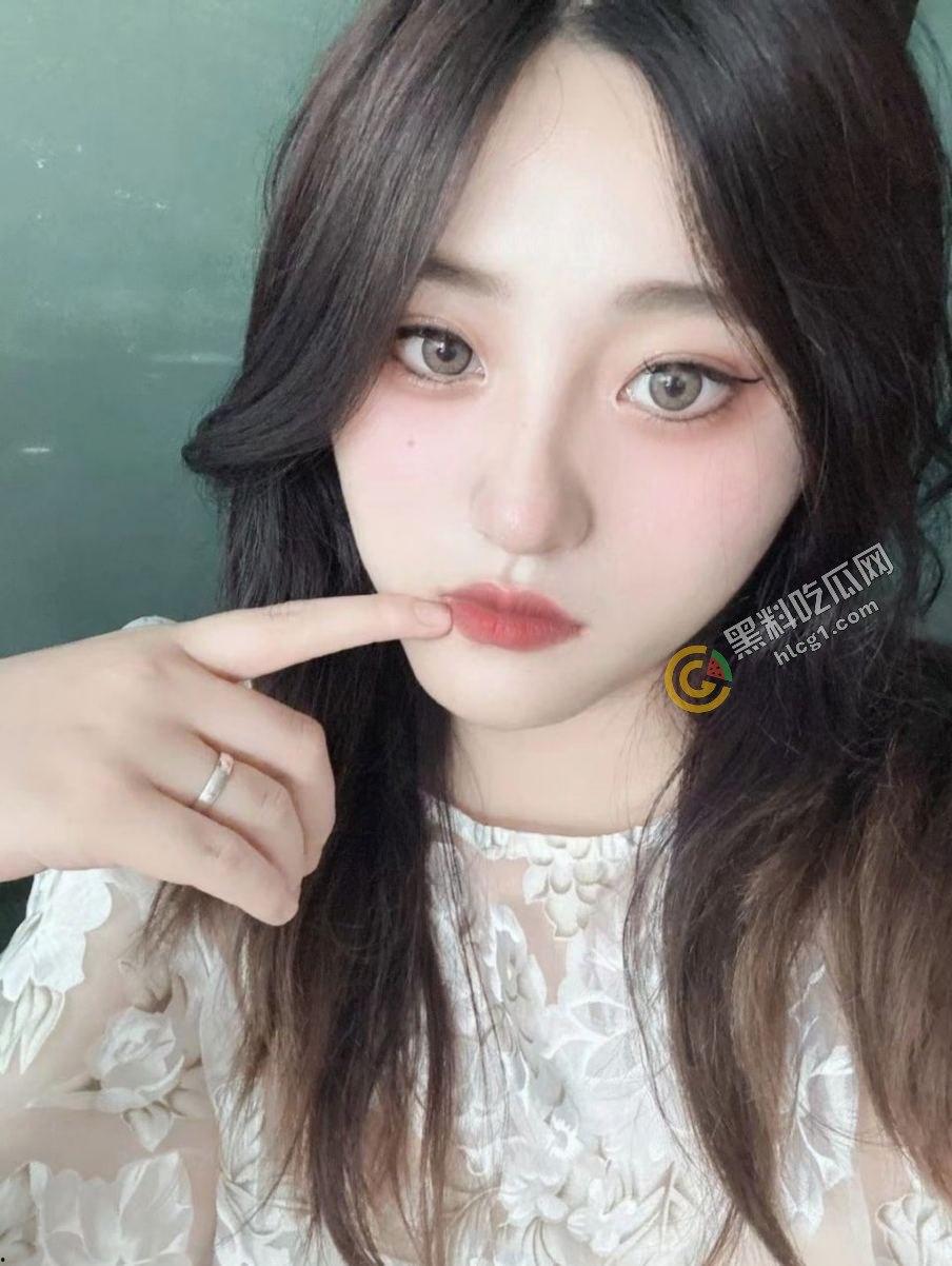 四川税务局「吴晓怡」出轨丑闻大曝光!前男友狠心投稿揭发内幕-2