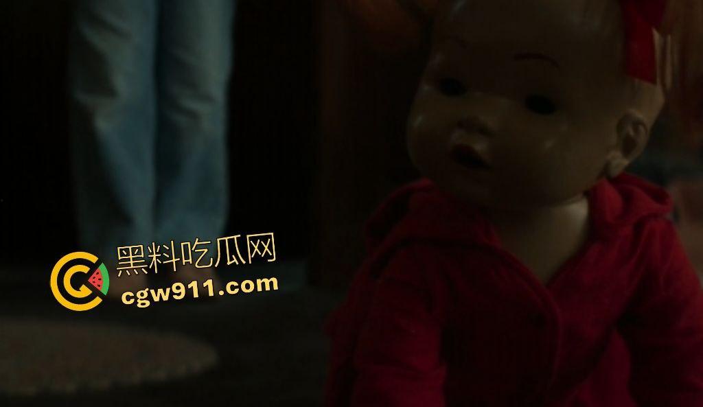 【招魂4】沃伦夫妇1986重返驱魔战场!斯莫尔家族恶魔肆虐,地狱烈焰吞噬惊魂夜!-2