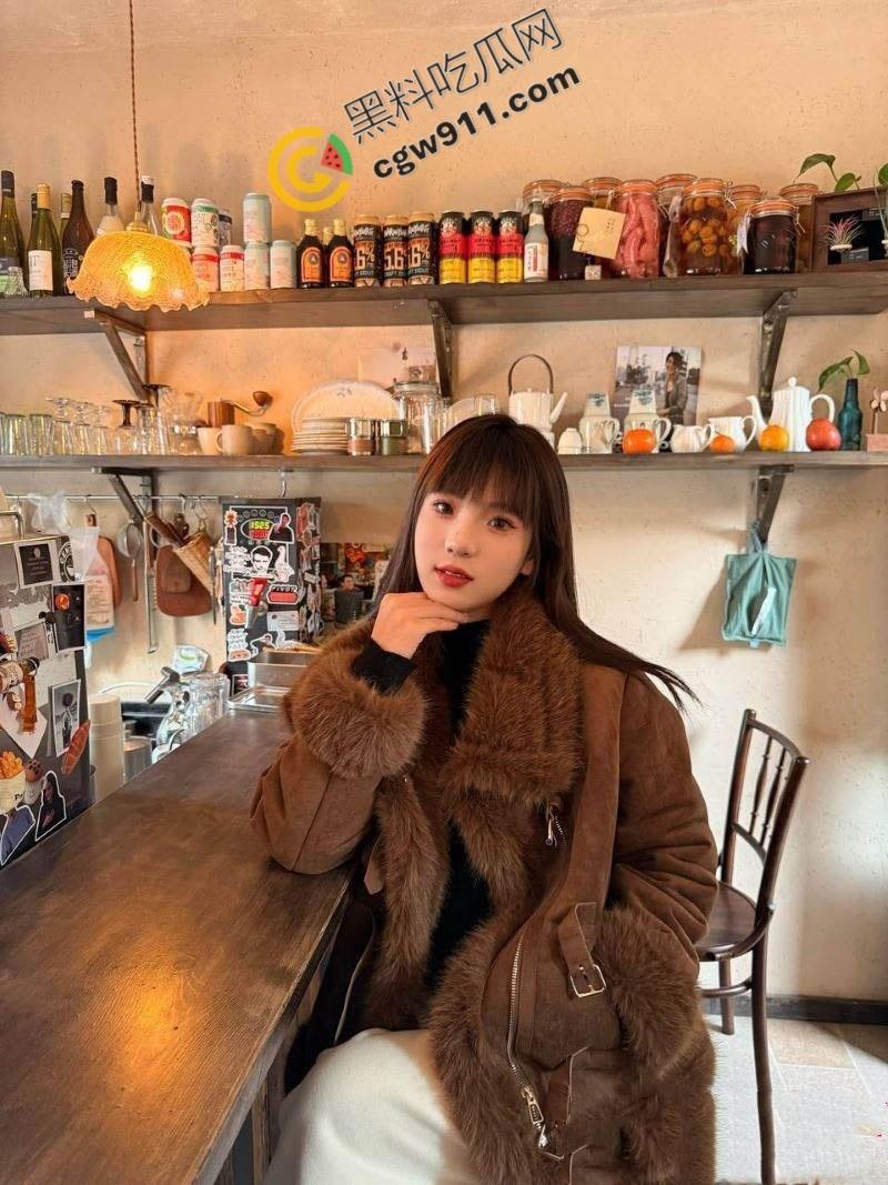 深圳女神【徐娇娇】被爆不雅视频,骚穴遭大鸡巴暴力抽插,淫荡胃口大开,荡妇行为引争议-3