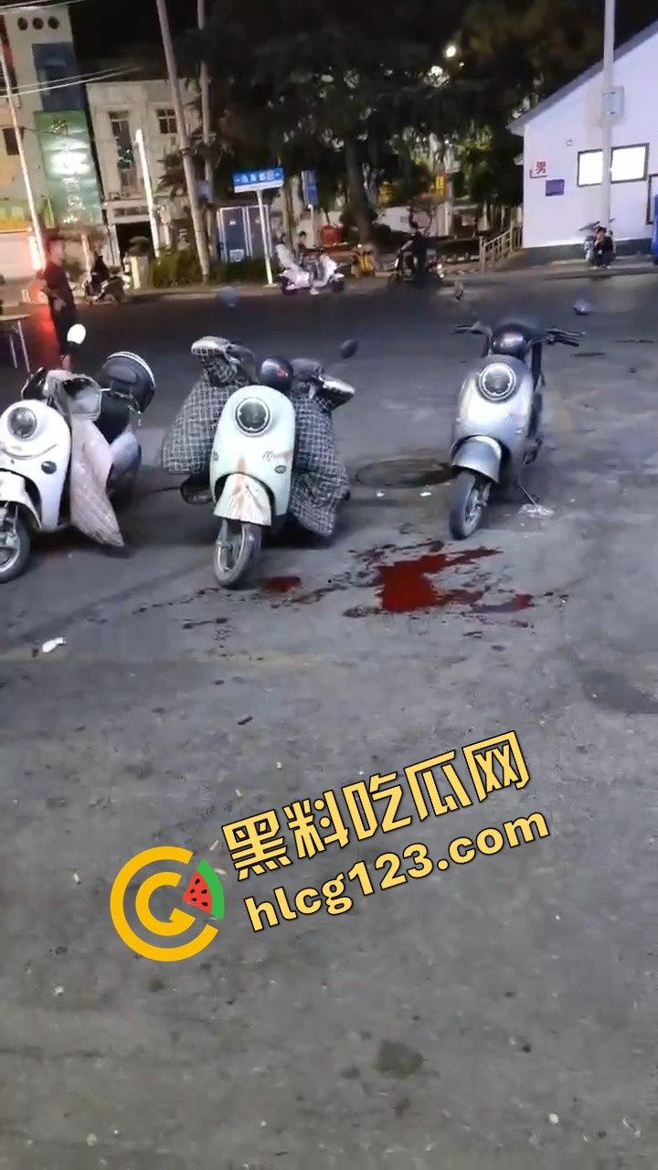 平顶山惊现街头悲剧！宝丰县老汽车站门前情杀，疑似因妻子出轨！-8