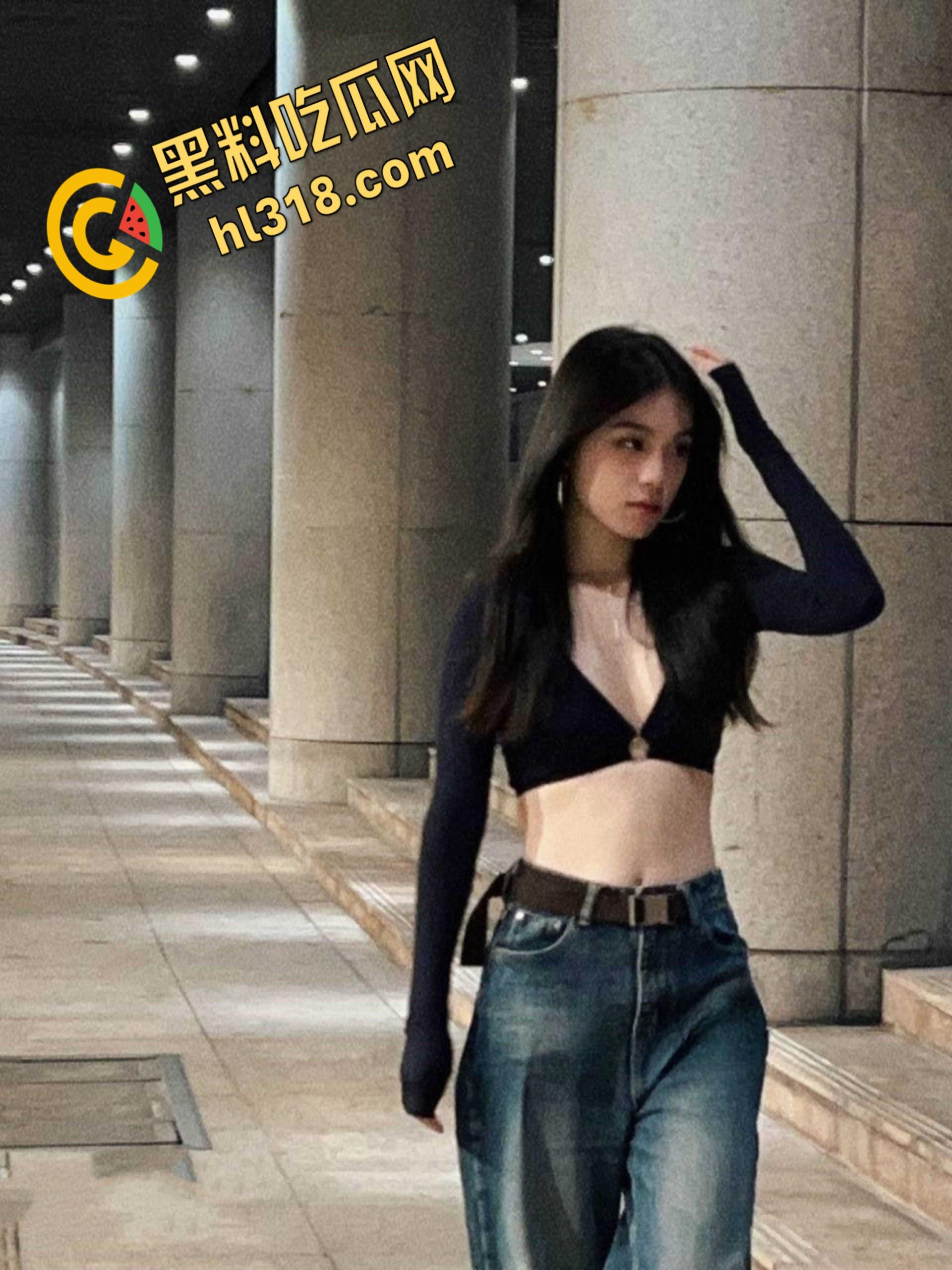 猛干极品小白虎天津大学舍友女友,圆润巨乳丰臀细腰乃人间尤物,紧致的小穴着包裹肉棒,这偷情偷到家门口了-3