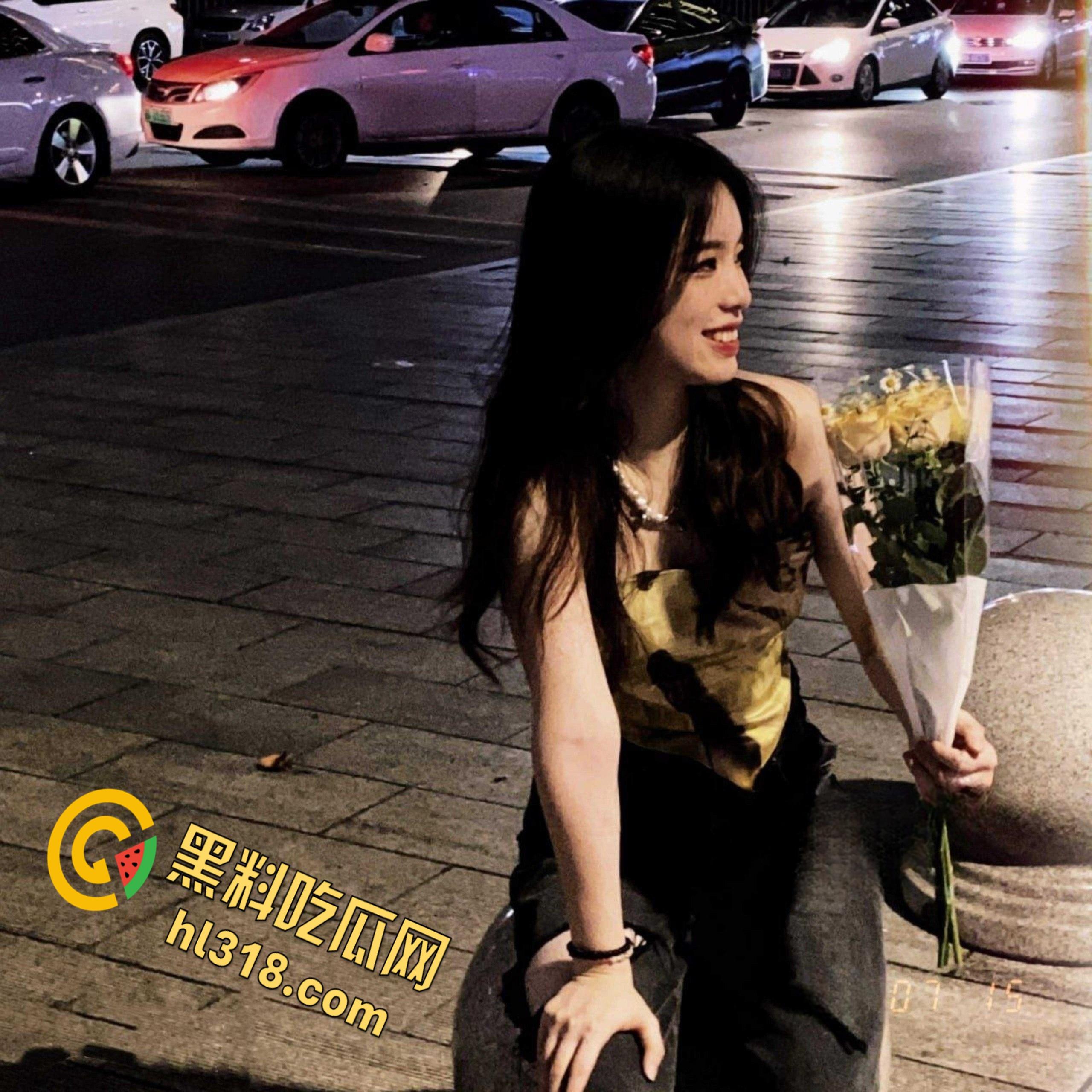 猛干极品小白虎天津大学舍友女友,圆润巨乳丰臀细腰乃人间尤物,紧致的小穴着包裹肉棒,这偷情偷到家门口了-4