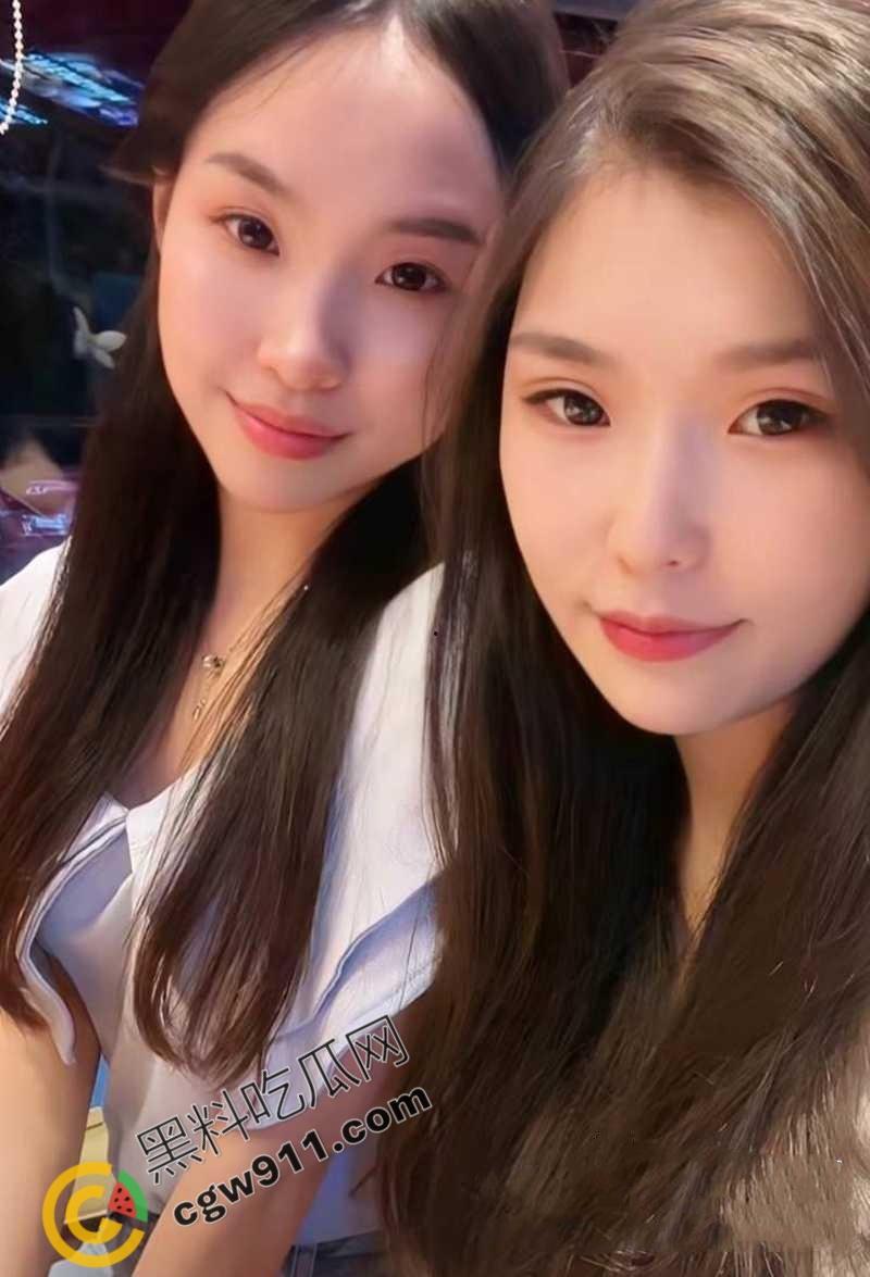 安徽良家人妻【崔晓红】偷情视频曝光：老公出差疯狂约炮，露脸舔屌撅臀爆操，趴梳妆台看着自己被爆操！