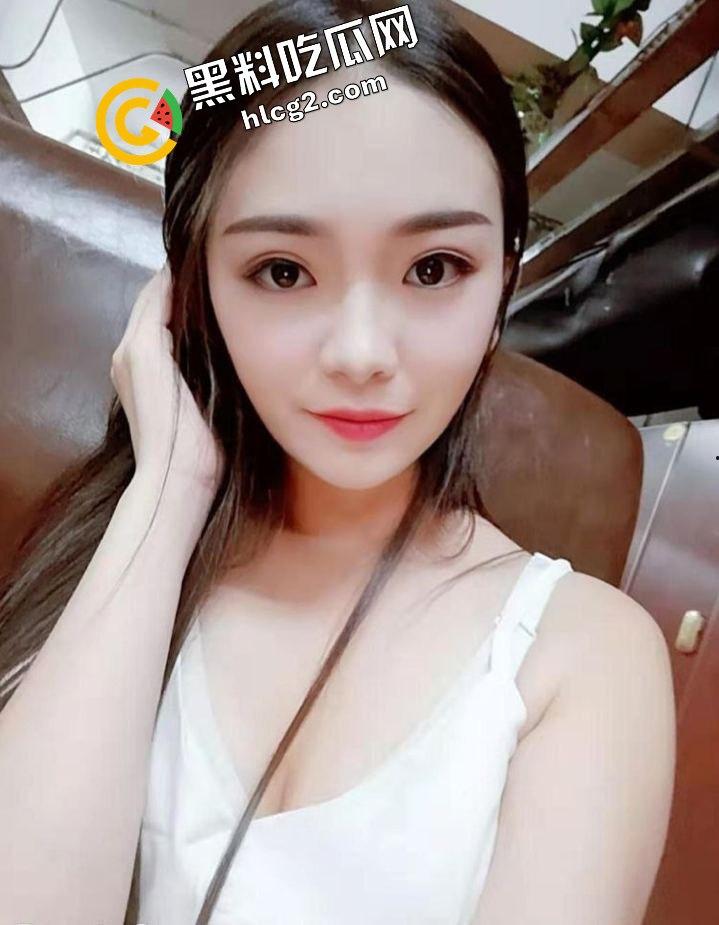 哈尔滨美发店母狗『李韵』纯粹的一枚骚货 混迹酒吧KTV 开理发店提供性服务 破解性爱视频曝光