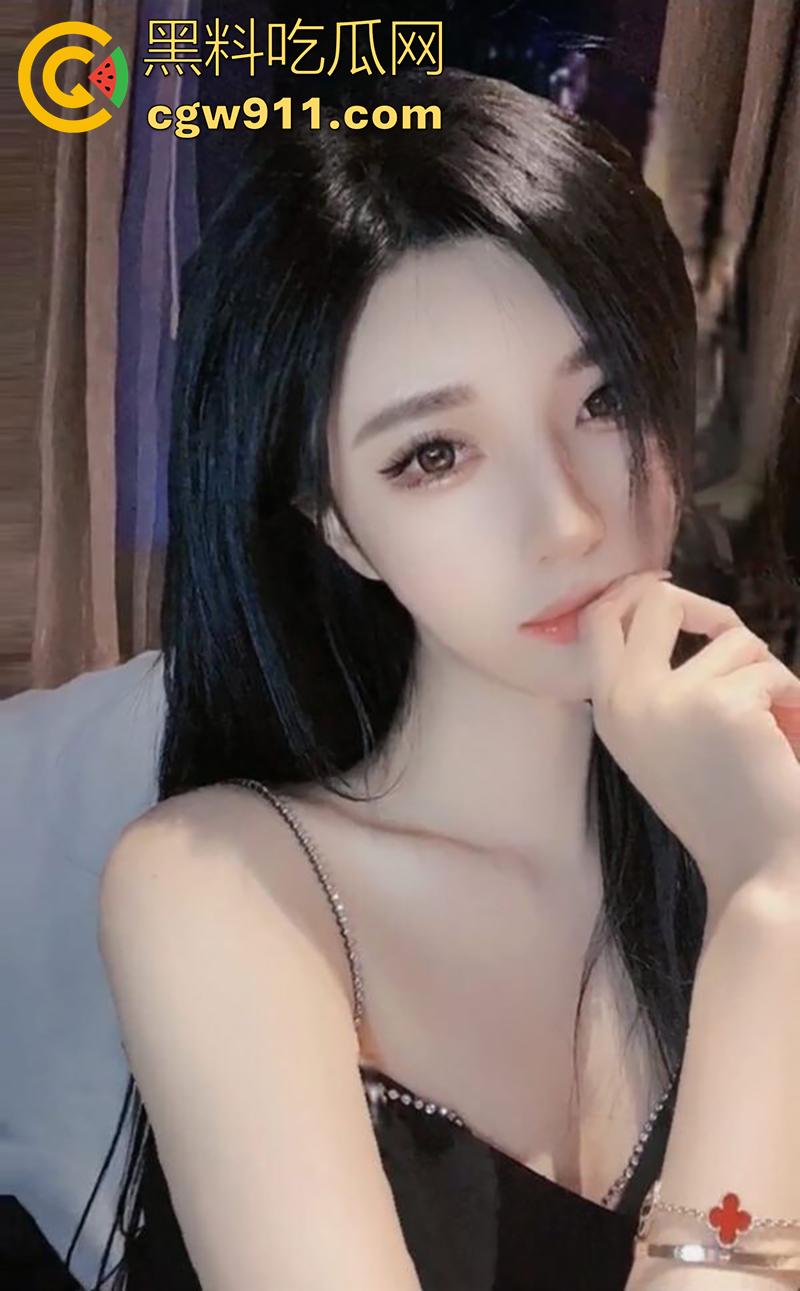 抖音13万粉网红【Wasasa】，逆天长腿尤物女神，流出两条与土豪秘密私约自拍短片，吃鸡技术超一流！-3