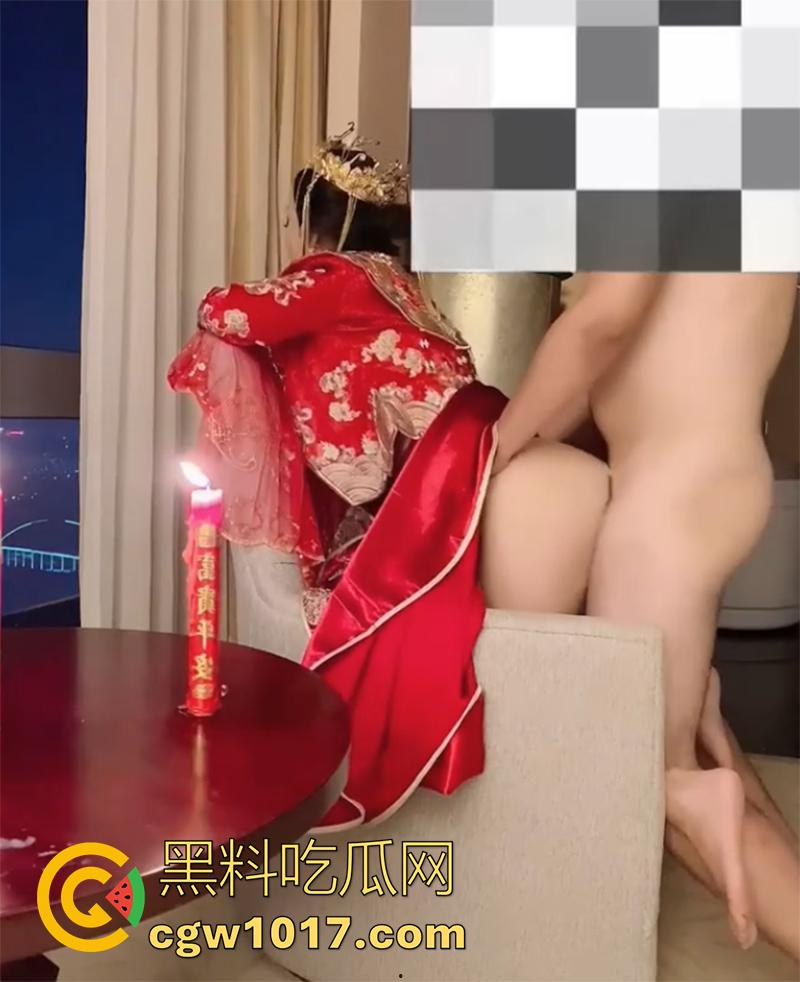 操别人老婆就是爽,尤其是刚新婚的,多个新婚新娘,穿禾服出轨视频流出,被大屌伴郎爆操抽插,含着鸡巴跪地摇尾巴!-5