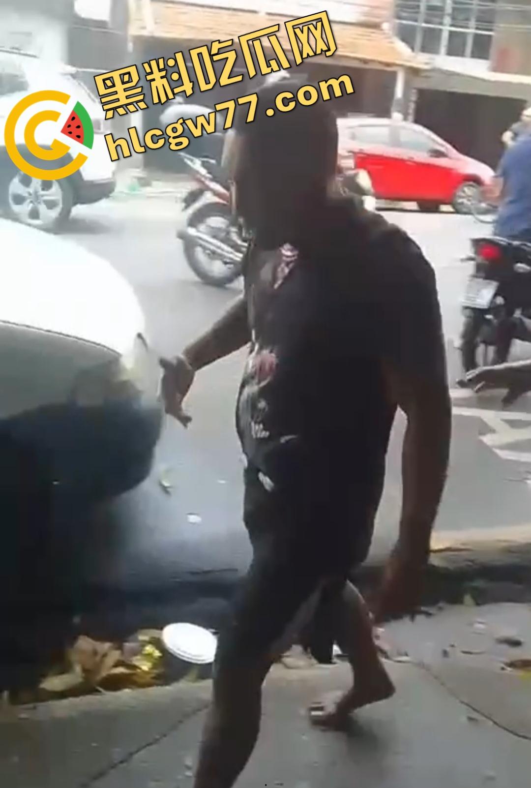 巴西“泰森”咬耳酿血腥！“泰森”偷窥女子，黑衣男见义勇为反被咬掉耳朵，现实版“疼痛奥林匹克”！-4