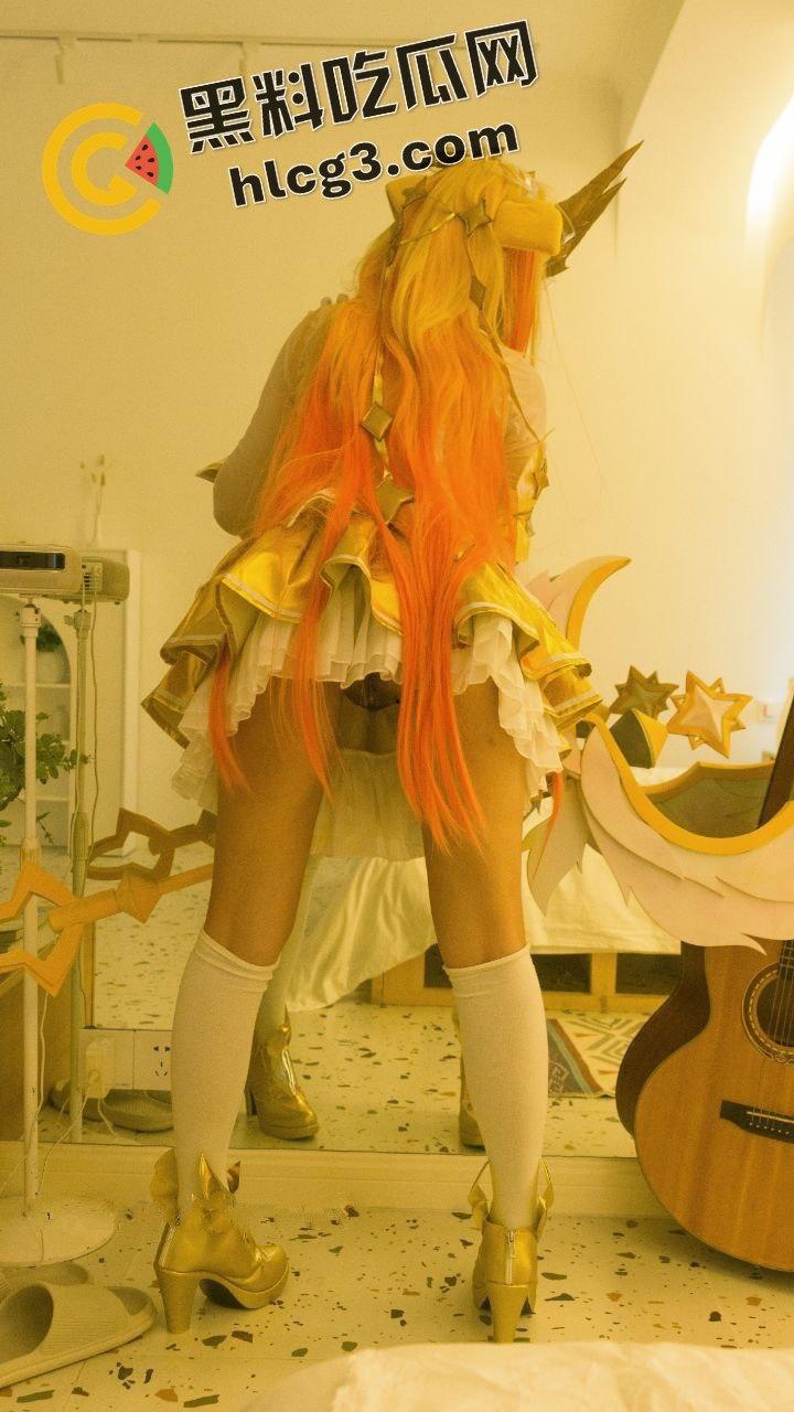 很会玩的小情侣床上玩法照片曝光,各种情趣内衣大秀,水手服、JK裙、洛丽塔应有尽有!-8