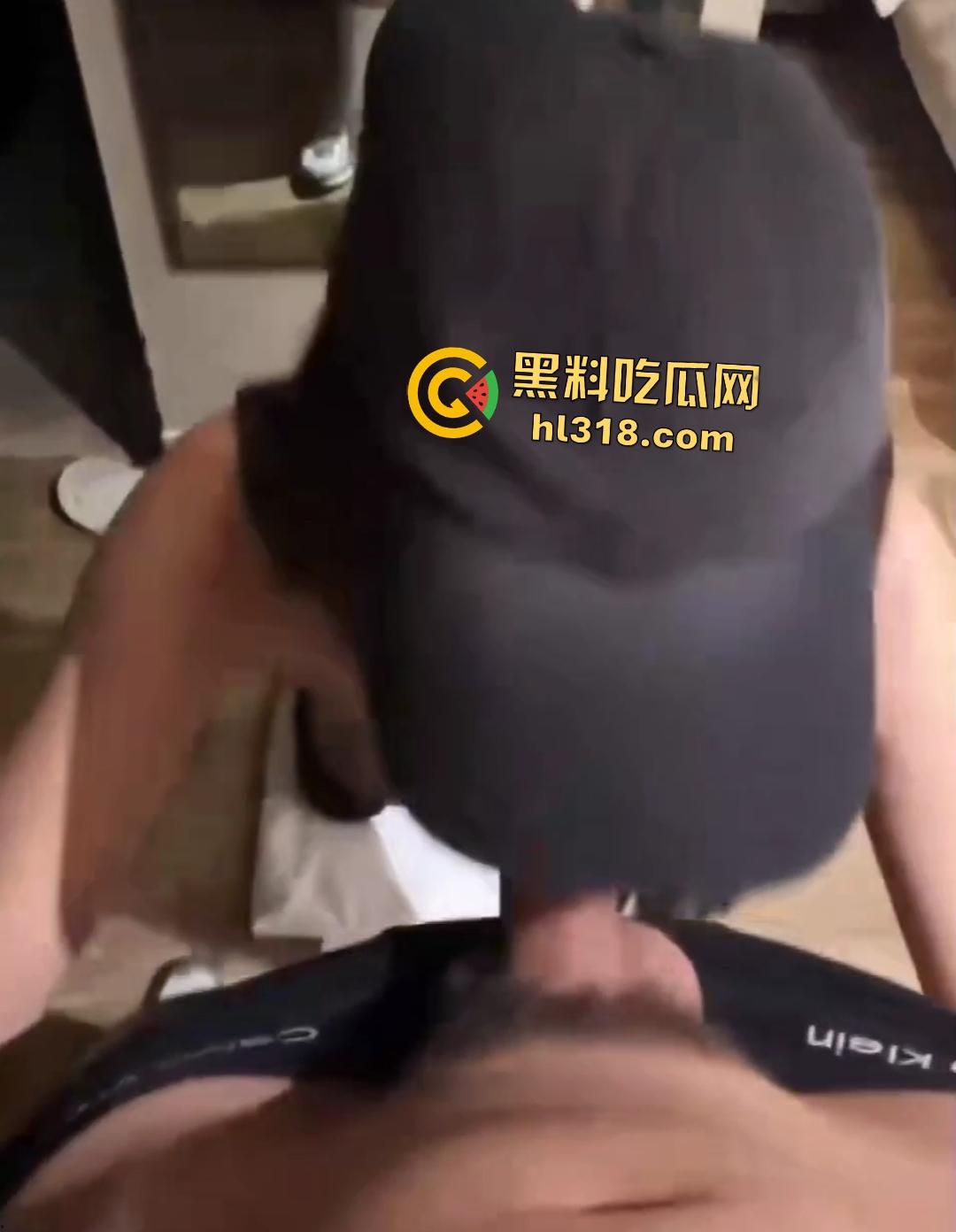 小红书健身博主【Lwench】约炮极品身材富婆,能帮自己舔屁眼,拿钱还有逼操,这神仙操作啊!-5