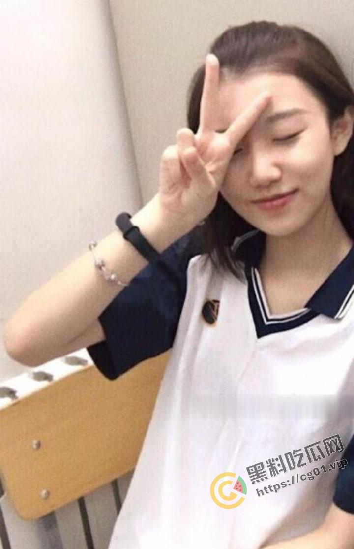 百合之花 甘肃金昌 舞蹈老师被指套扣的死去活来 硬是不操 原来没鸡巴啊 真是糟蹋