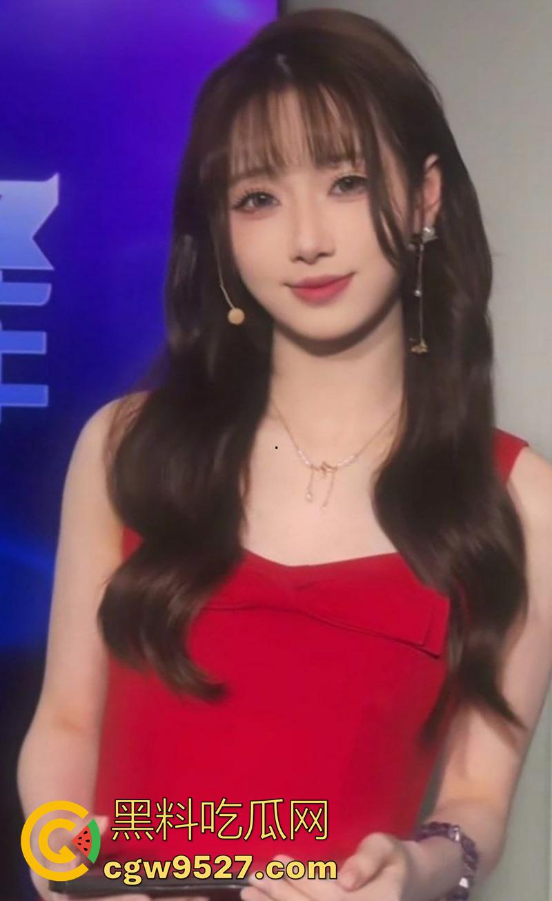 英雄联盟【解说天舒】,正在直播时突然黑屏,竟然是憋不住在和女人做爱,女的大喊爽死了!-5