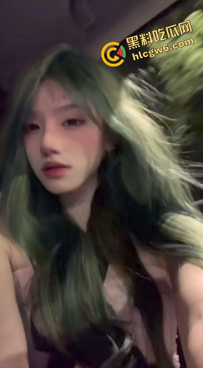 成都青羊区绿发反差婊骚鸡『孙紫滢』口交嗦屌超投入 后入爆干淫逼淫叫!独家流出!-2