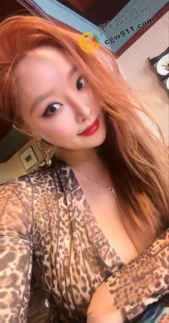 抖音健身网红【丁老师】与金主私拍视频曝光:顶级颜值,内射口交,蜜桃肥臀技惊四座,让人欲罢不能-2