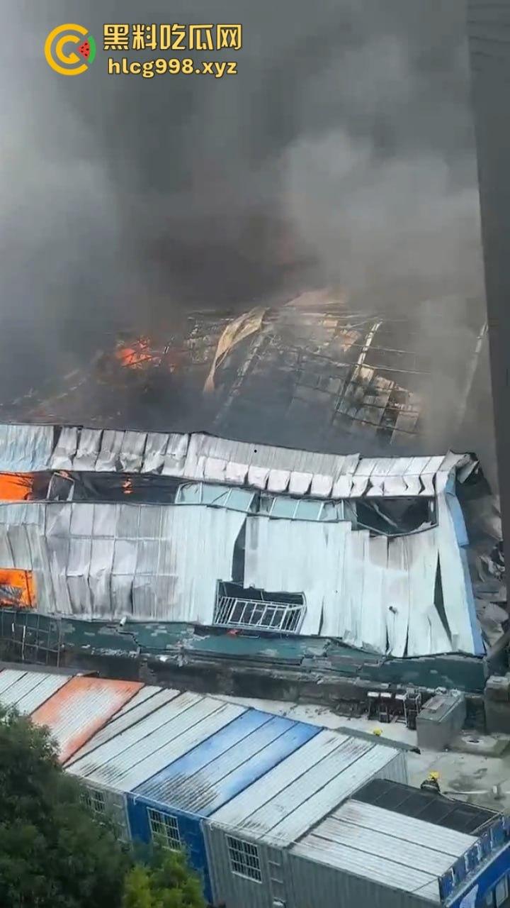 华阳红瓦二手家具市场突发大火 天干物燥成隐患导火索！