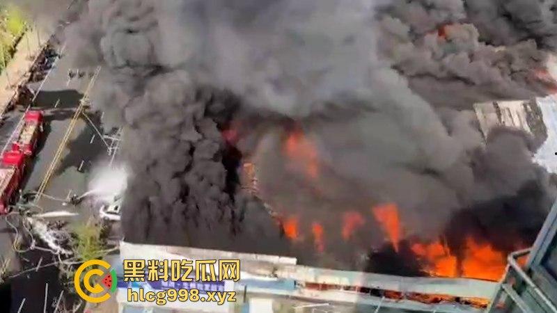 华阳红瓦二手家具市场突发大火 天干物燥成隐患导火索!-10