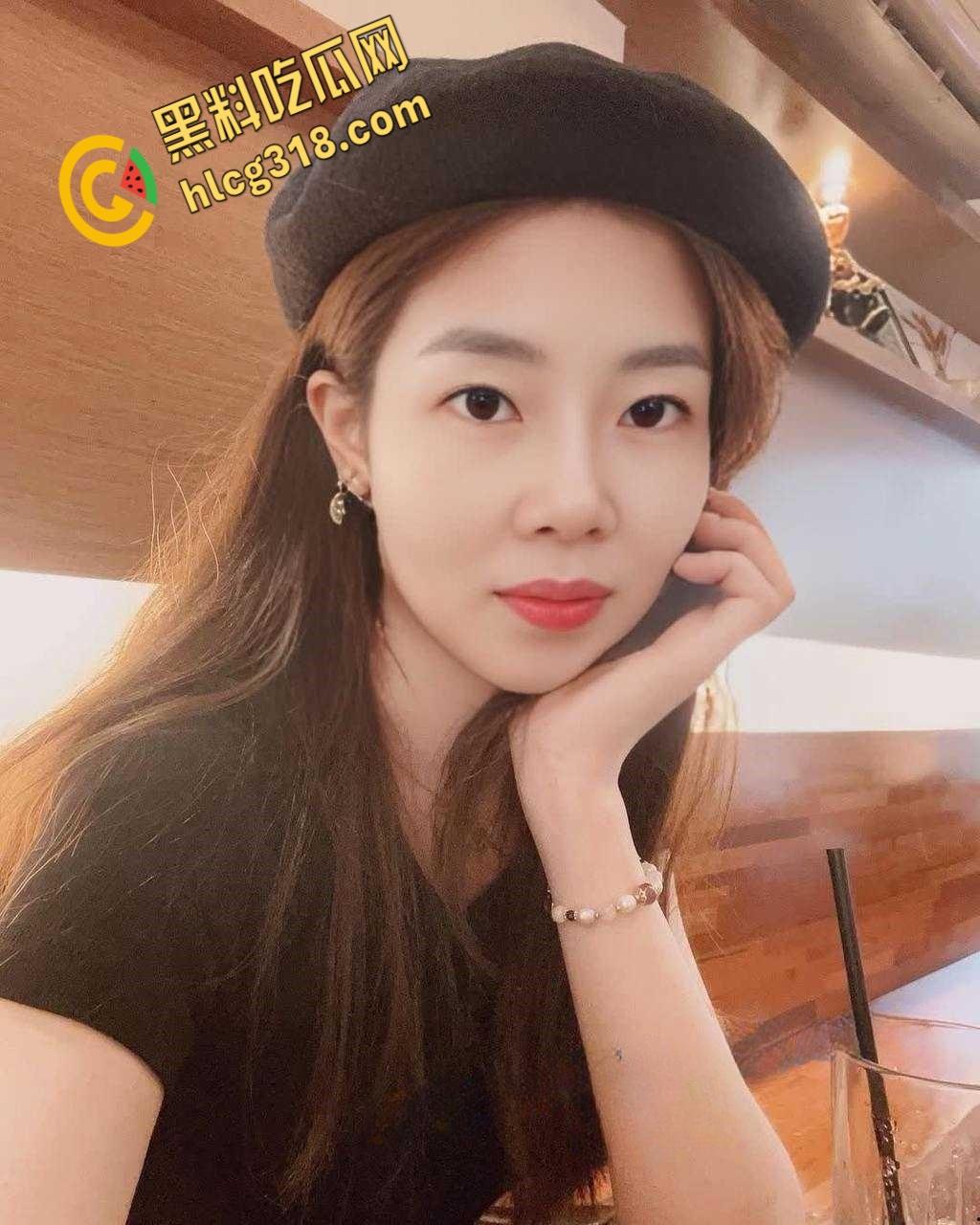 天津某公司高层领导【俞因】,人前文静人后母狗一丝不挂, 塞入肛塞上班 ,真是欠调教的小母狗啊!-2