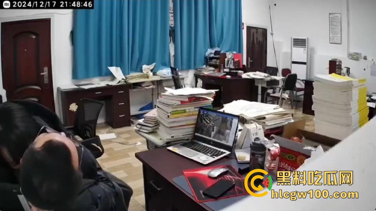 四川达州铭任园高中爆出办公室勾引学生丑闻,监控全程记录,人前讲台上授课,人后办公室搞暧昧 教书变勾引术了?-5