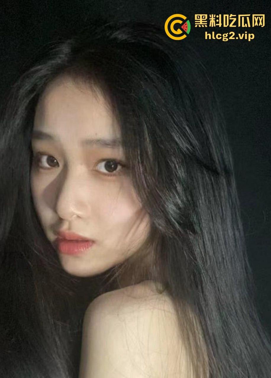 山西传媒校花甘玉衡舞蹈生身材极致，白虎小穴被无情深插，富二代无套爆操直接顶穿！