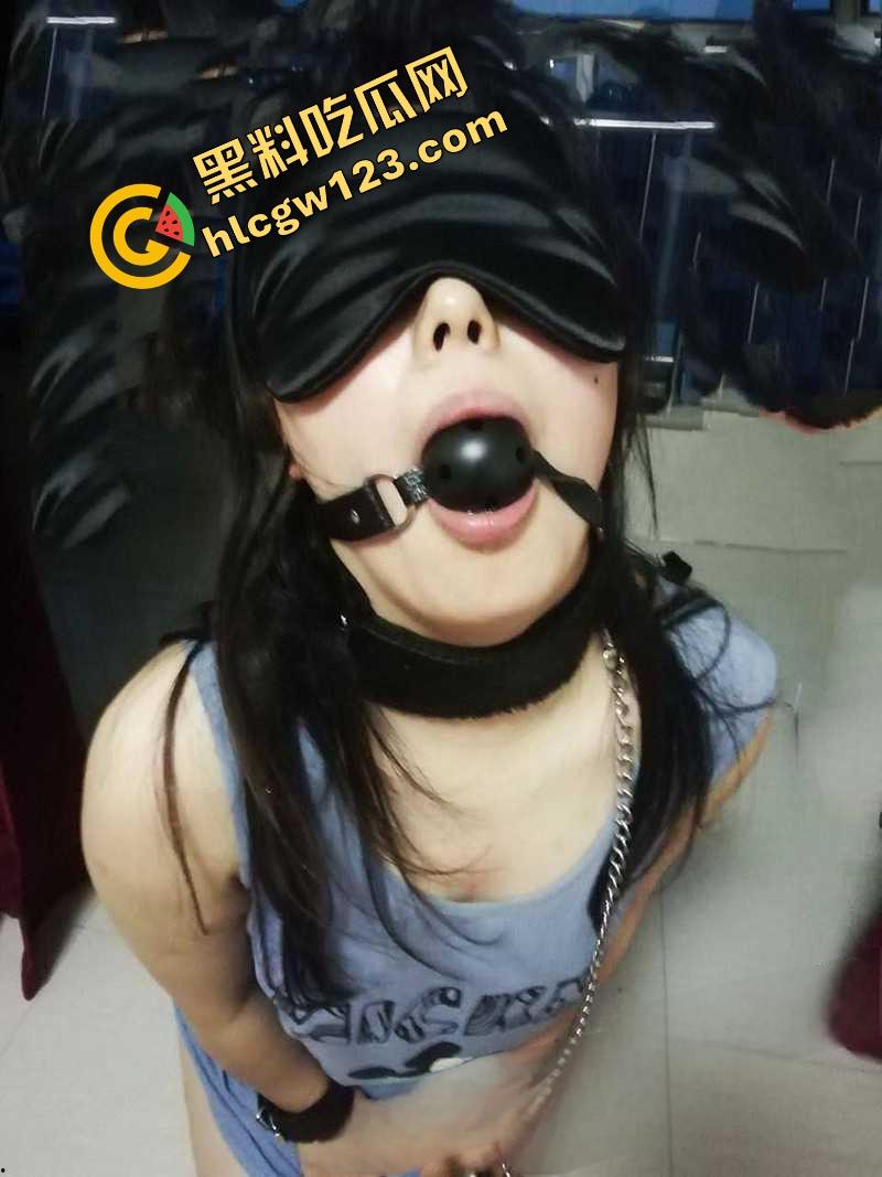 深圳外企行政经理【李妍】穿情趣内衣边口交边自慰,逼屁眼全塞满,两个洞都装不下欲望了!-8