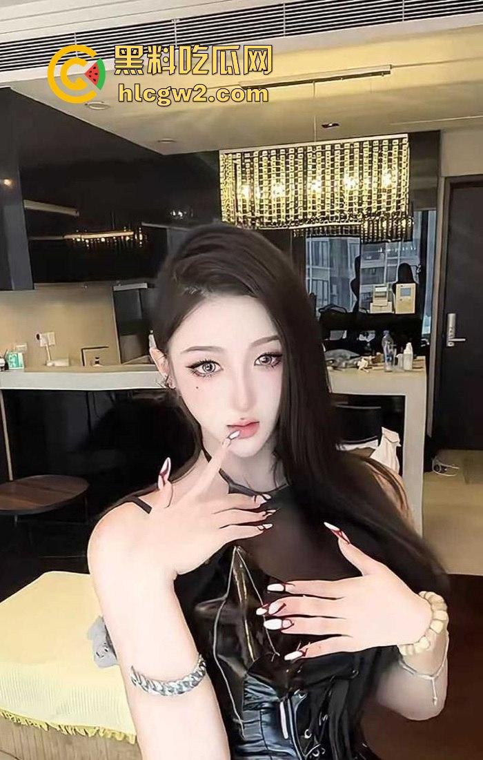 上海极品TS【潘雨辰】高挑火辣身材 绝美容颜加精湛口技 纤细美腿撩人骚动 比女人还会叫!慎入!-2