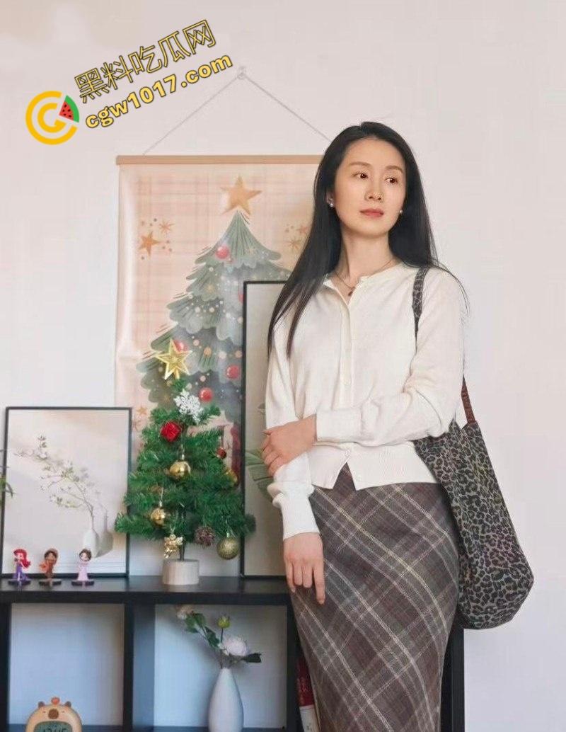 乱伦大神爆操会喷水的大胸嫂子, 肥臀露逼乱摇,野性至极,美艳嫂子呻吟尖叫,娇躯颤抖,欲仙欲死!-3