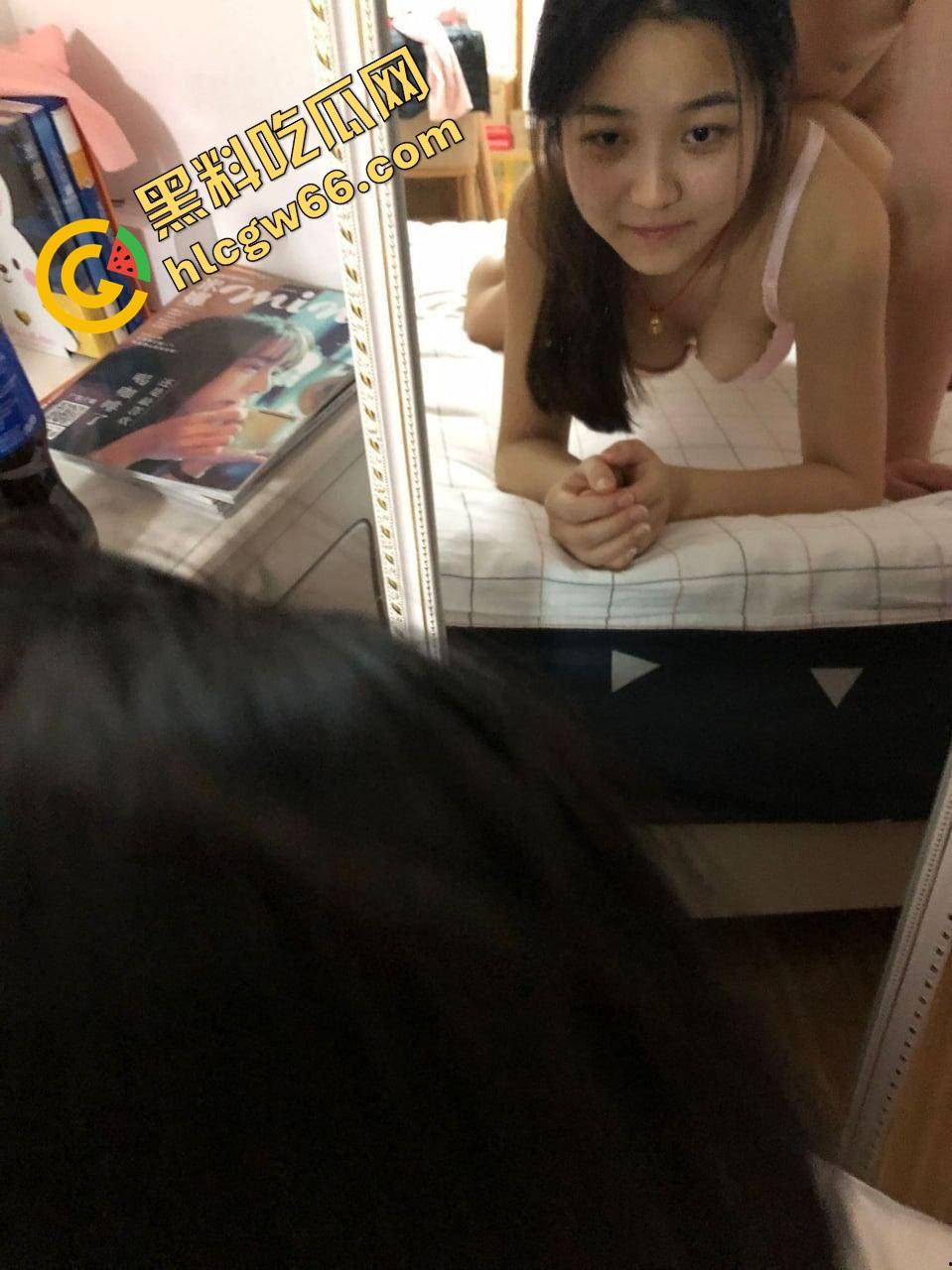 山西太原人妻【范乔乔】约炮操上瘾,白天当主管,晚上被舔到喷水尖叫,偷情后回家让老公再插骚逼!-10