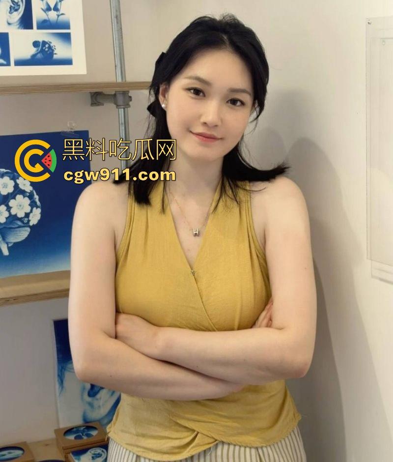 湖北宜昌新婚少妇【胡莉琴】与男友相恋6年修不成正果,分手后闪婚嫁入豪门,遭报复曝光性爱视频!-4