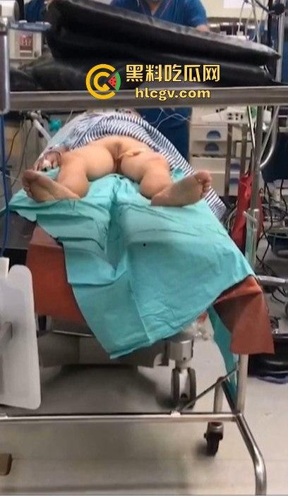 KTV陪酒小妹被灌醉多人轮流操,屁眼外翻像垃圾一样被扔地上!800块的小妹就被玩成这样真TM变态!-9