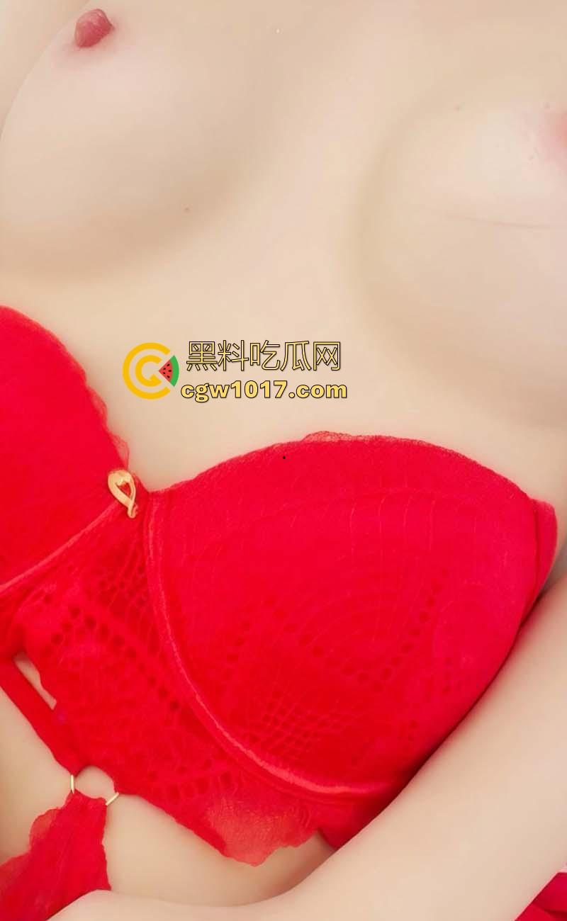 跟性感丰满的迷人嫂子酒店偷情约炮,红色情趣套装身上骑,无套中出,一滴不剩的舔舐干净我的精液!-7