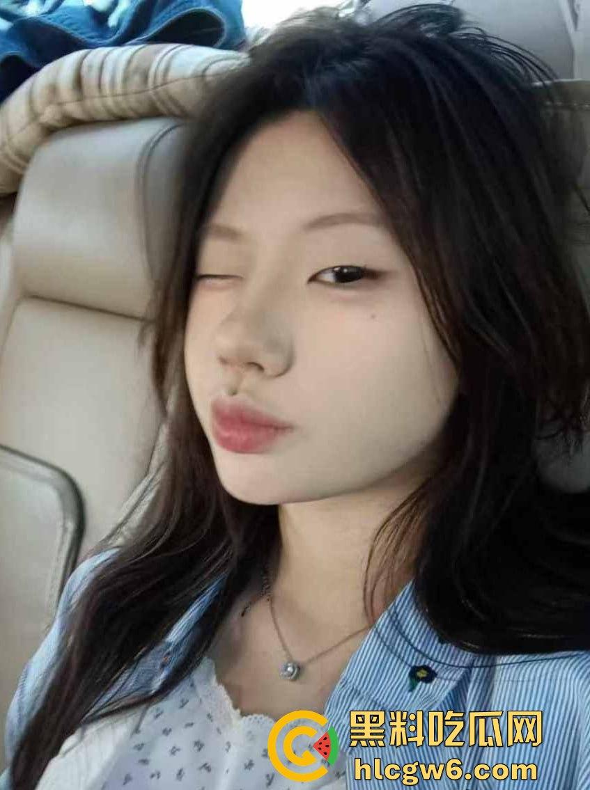 河南20岁骚货【李琦】风骚视频曝光 黑丝连体情趣内衣大跳骚舞 自慰高潮湿到滴水 骚货天花板就是她!-4