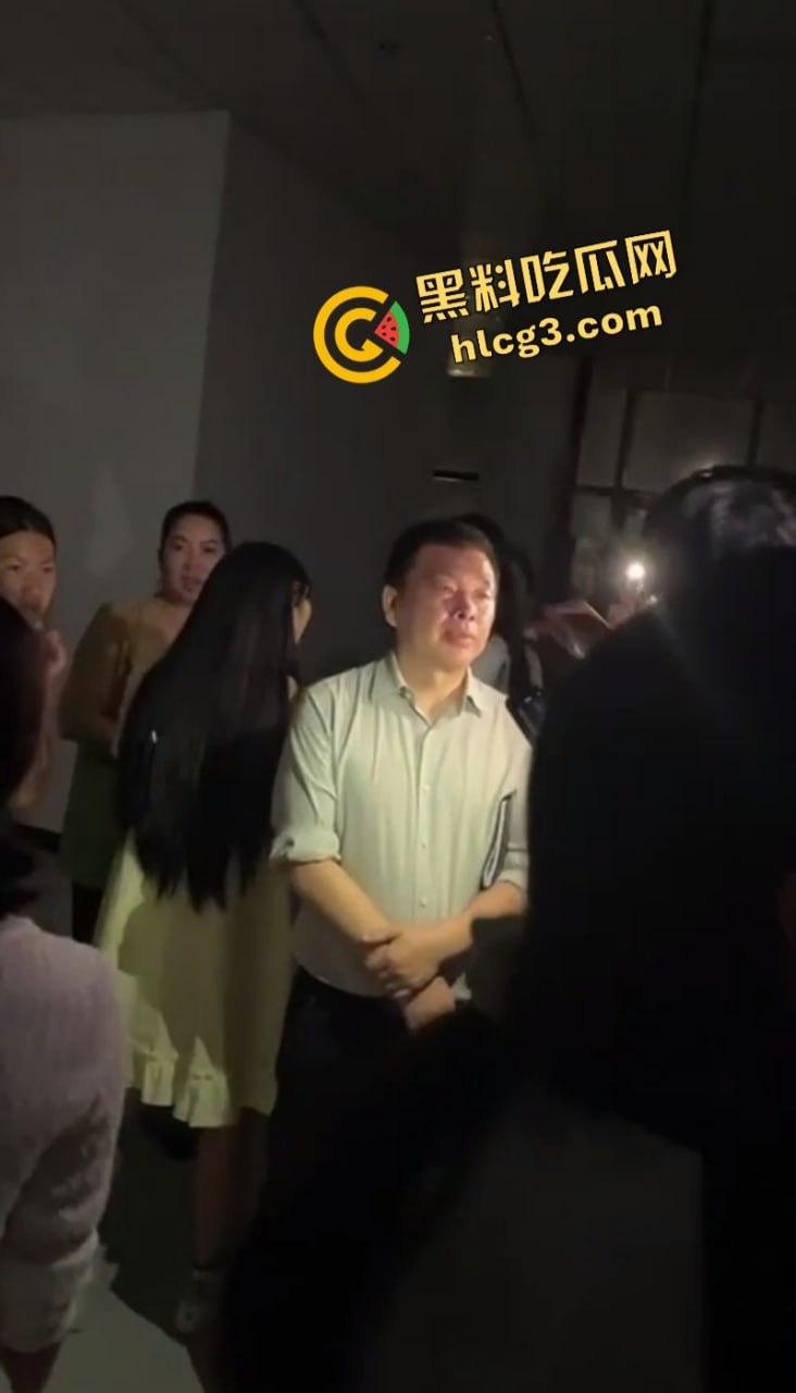 现场版黑社会?贵阳经济技术学校 强行让学生签转让书 不签直接开除学籍?-7