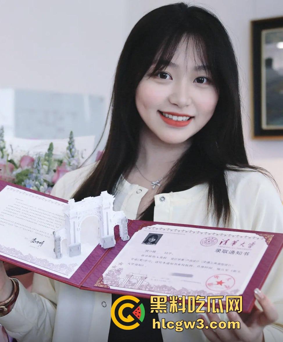 清华美院美女疑似下海，推特大尺度视频曝光，露出诱惑动作堪比专业网黄，学霸就是厉害！