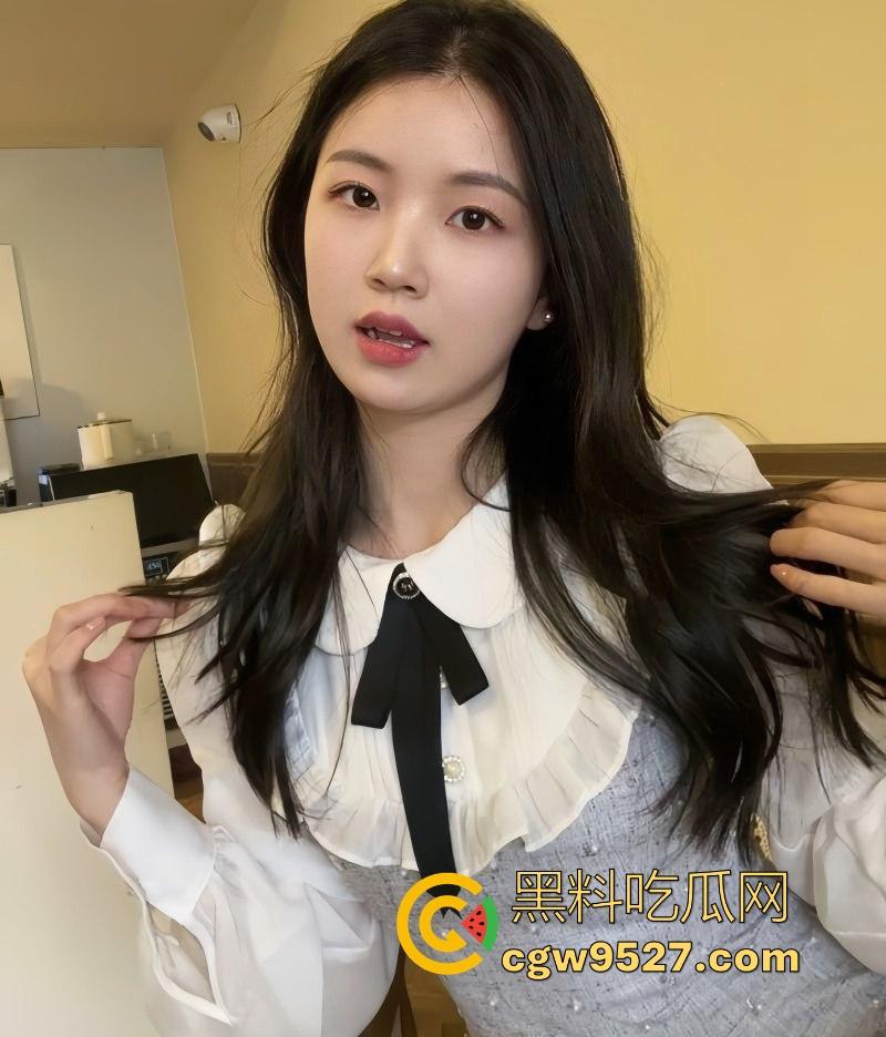 约炮极品顺德少妇【林薇薇】深喉口爆吞精,湿漉漉的嫩穴被猛插,玩具铃铛插屁眼,无套后入淫叫不停!-3