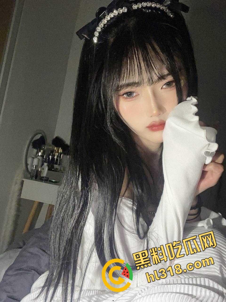 酒店调教极品嫩妹，清纯校花可御可萝，空姐学生制服诱惑十足，插B真实还原小情侣的私密性生活 ！