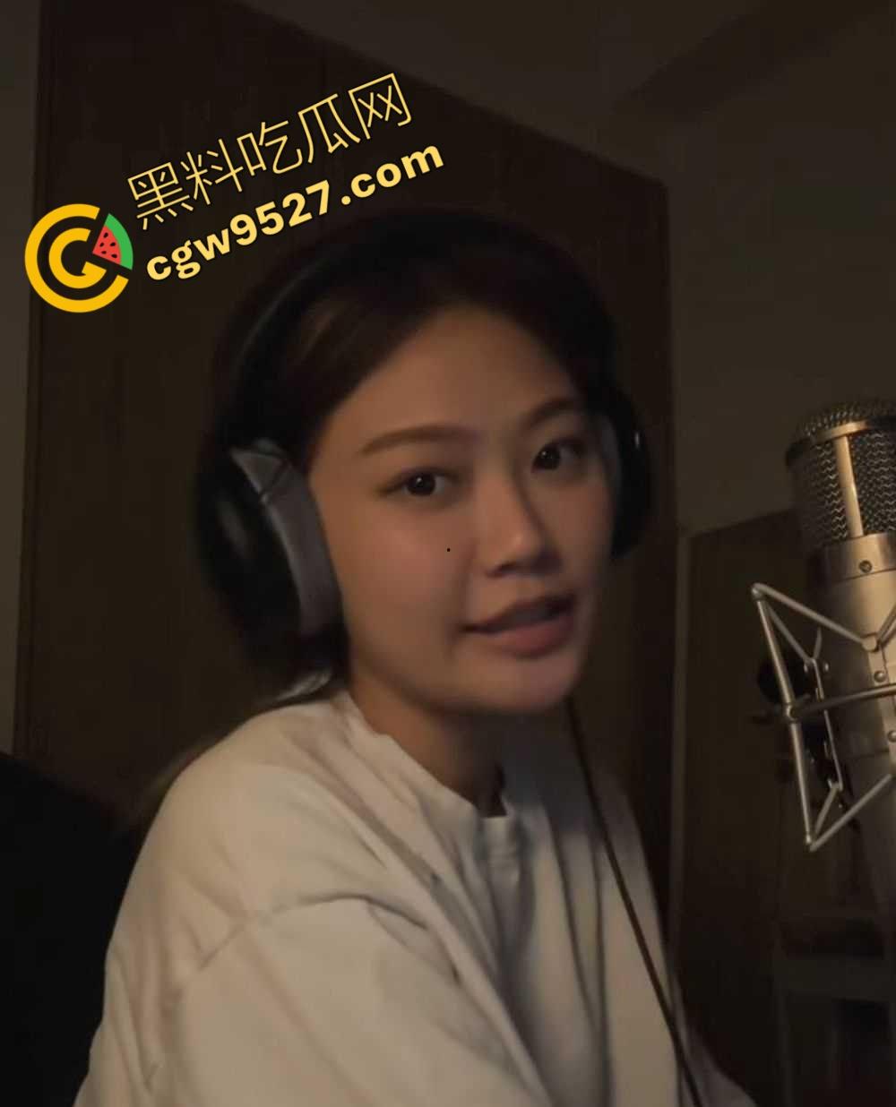 抖音网红婚外情大战!Dior大颖与菲道尔相互撕逼,性爱视频外流,露脸舔屌,身材丰满,可乐坏瓜友-6