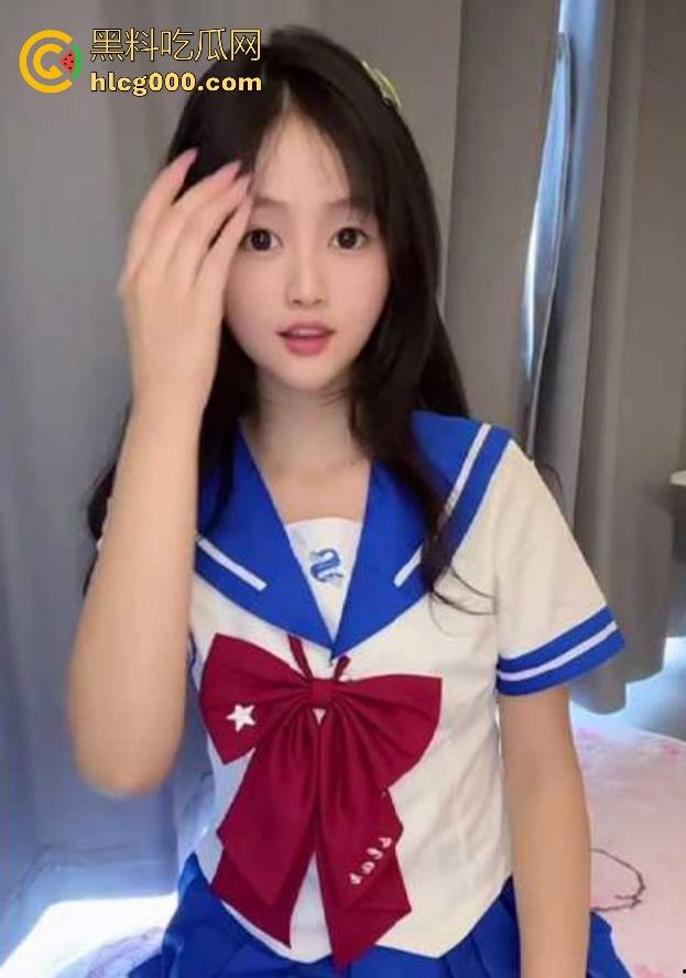 海角乱伦,萝莉少女主动献身,跪地勾魂浪叫扣人心弦 ,红唇轻唤“爸爸”,透着挑逗欲火!-2