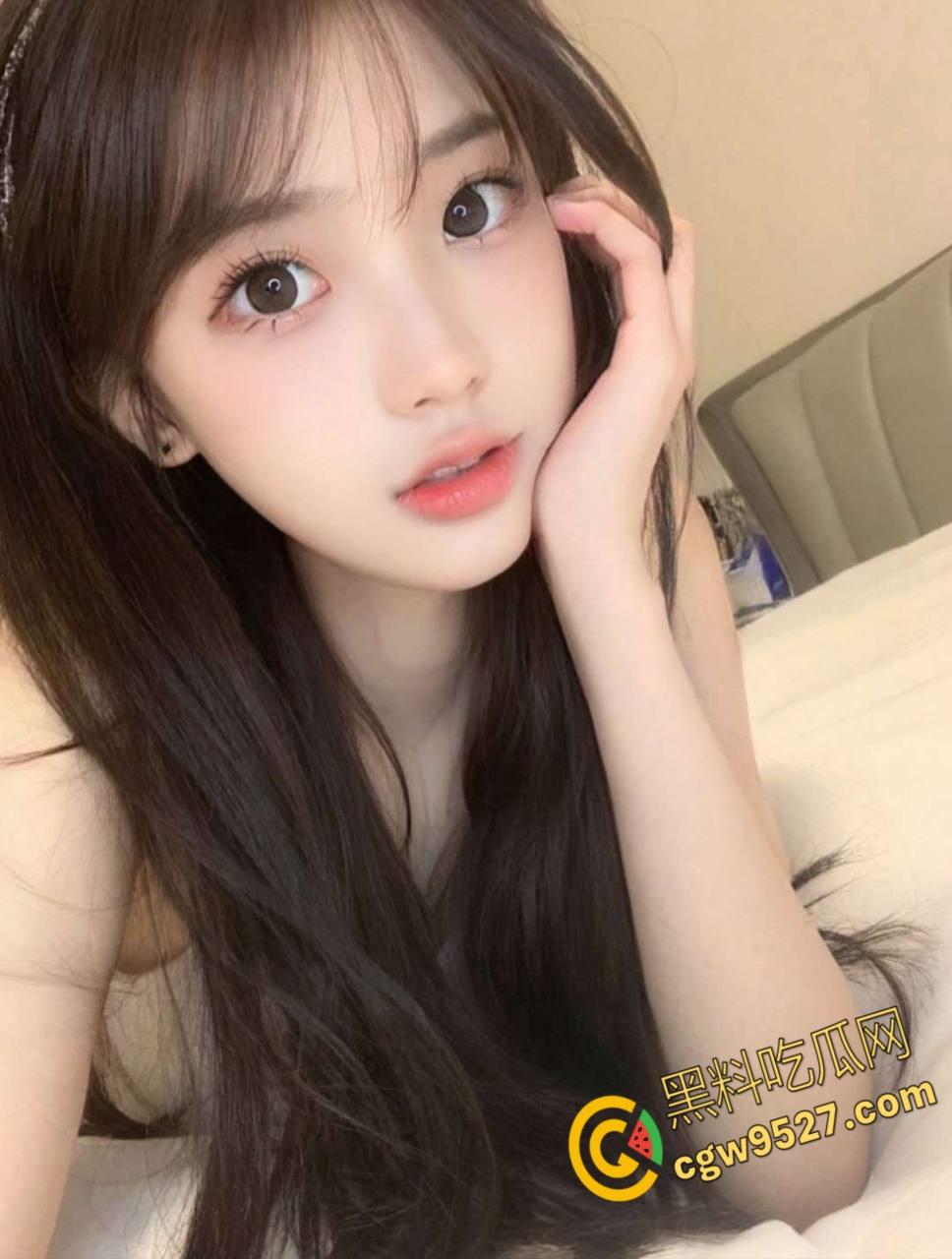 调教妹妹的第一步，用买裙子的名义，忽悠妹妹给我打飞机和口交，妹妹害羞的不敢动，任我玩弄双马尾 !