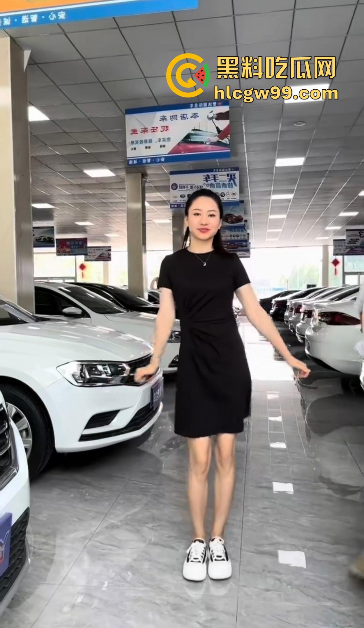 郑州卖车女主播一跳成名 跳绳甩胸直播卖二手车 胸甩得快飞出来了 粉丝看车还是看胸?-8