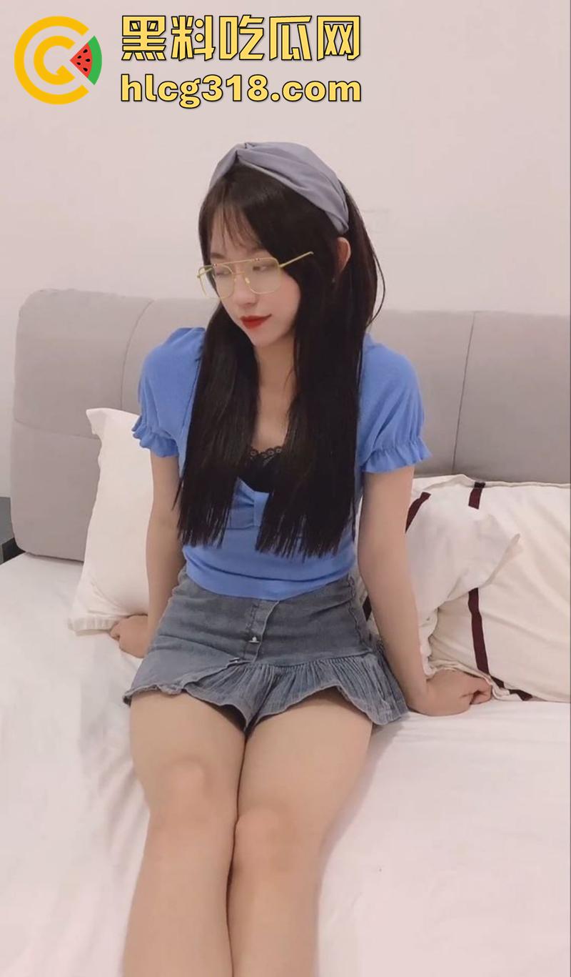 清纯玉女91女神【不见星空】，最新汉服古风福利，火遍全网的性感嫩妹，口活技巧绝对超一流！